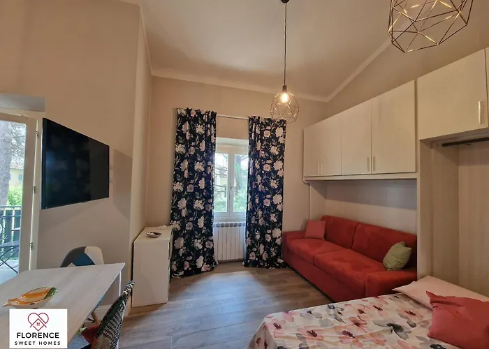 Lella With Free Parking By Florence Sweet Homes