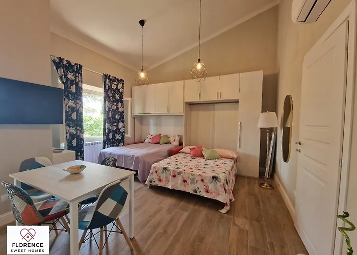 Lella With Free Parking By Florence Sweet Homes